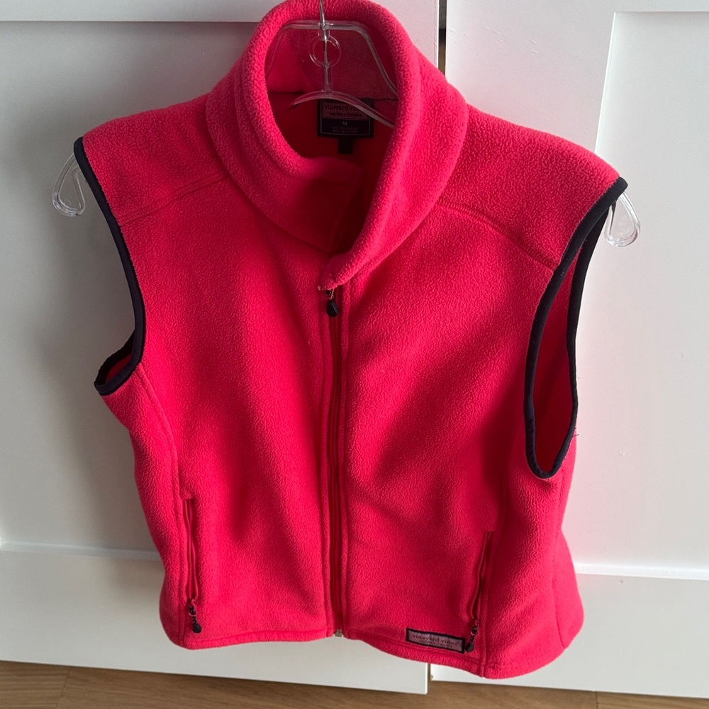 Vineyard Vines Pink Fleece Vest, Size M.  Barely worn.